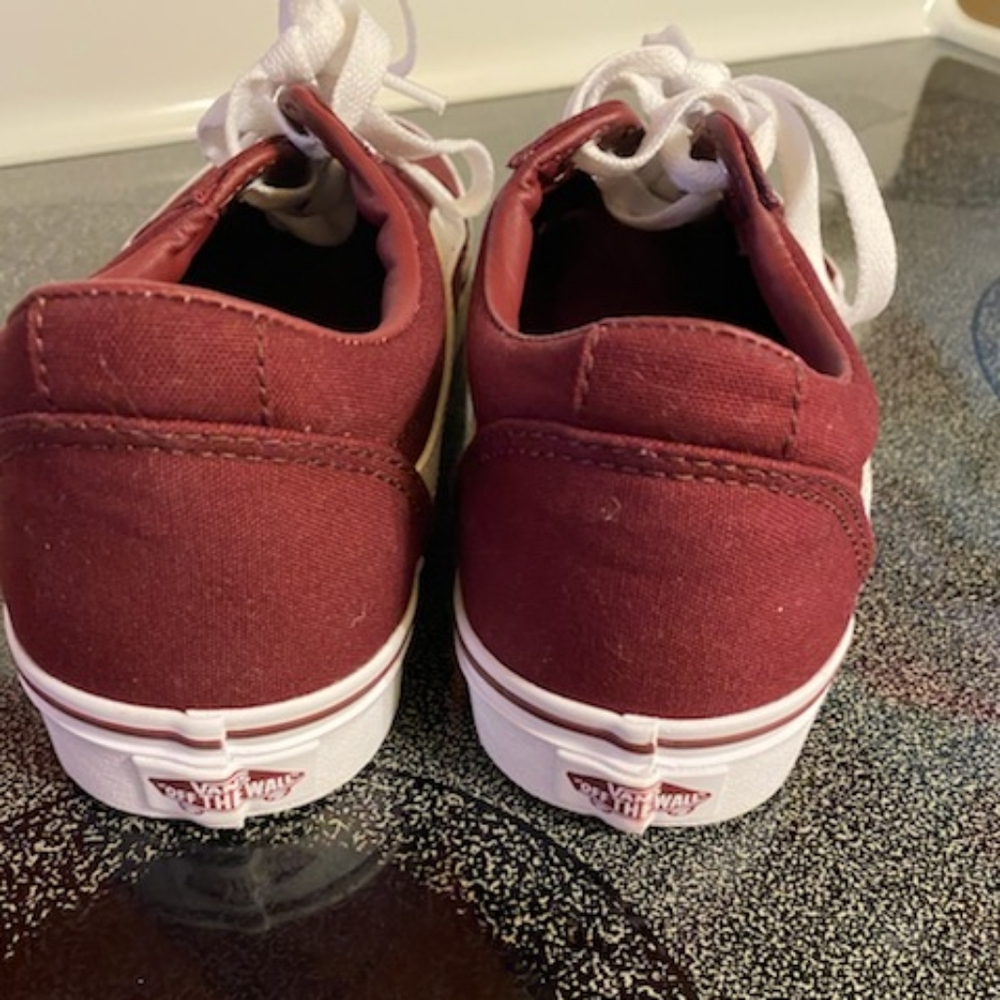 Vans - Picture 4 of 4